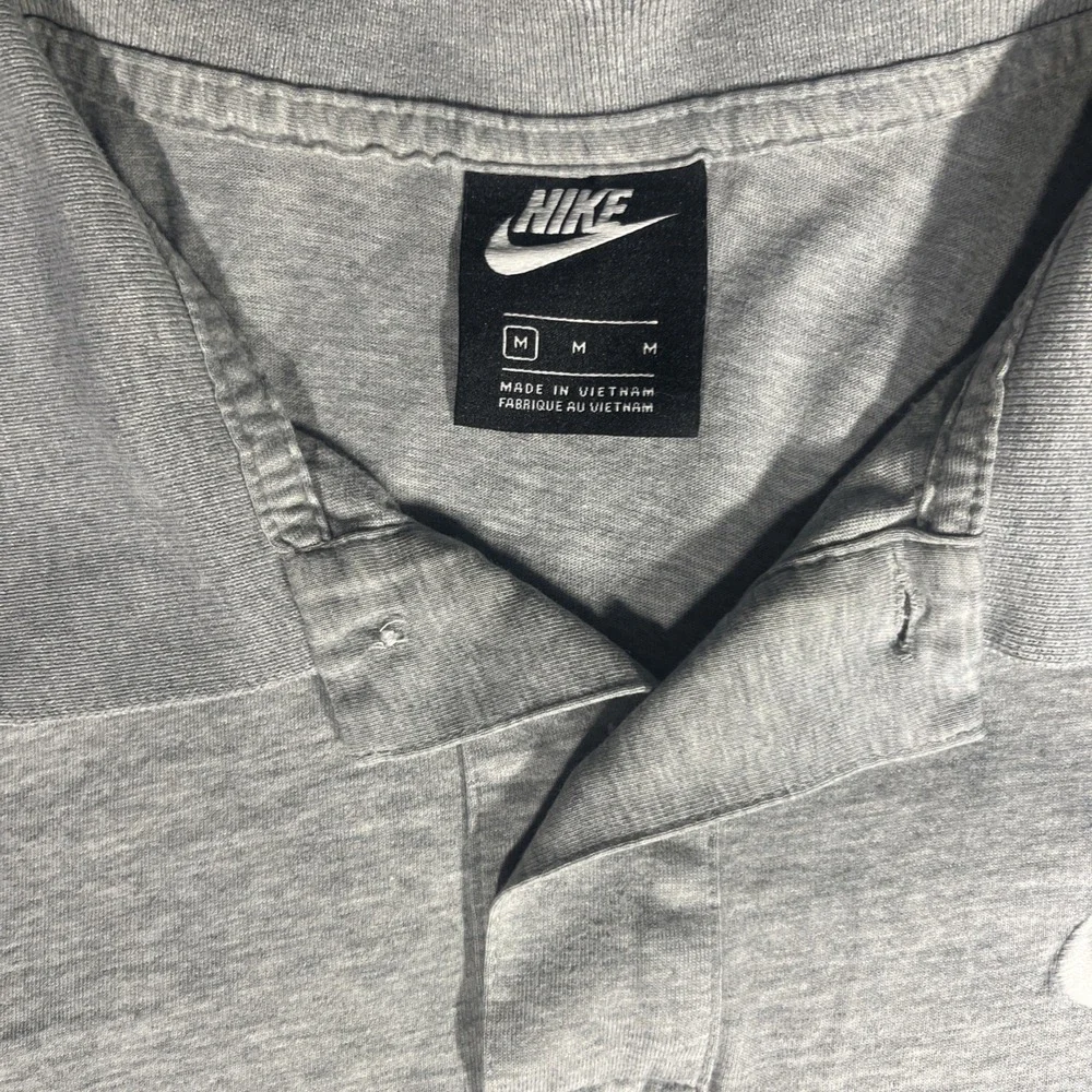 Nike‎ Men's Polo Medium , Gray Cotton, Two Button, Cuffed short sleeve Shirt